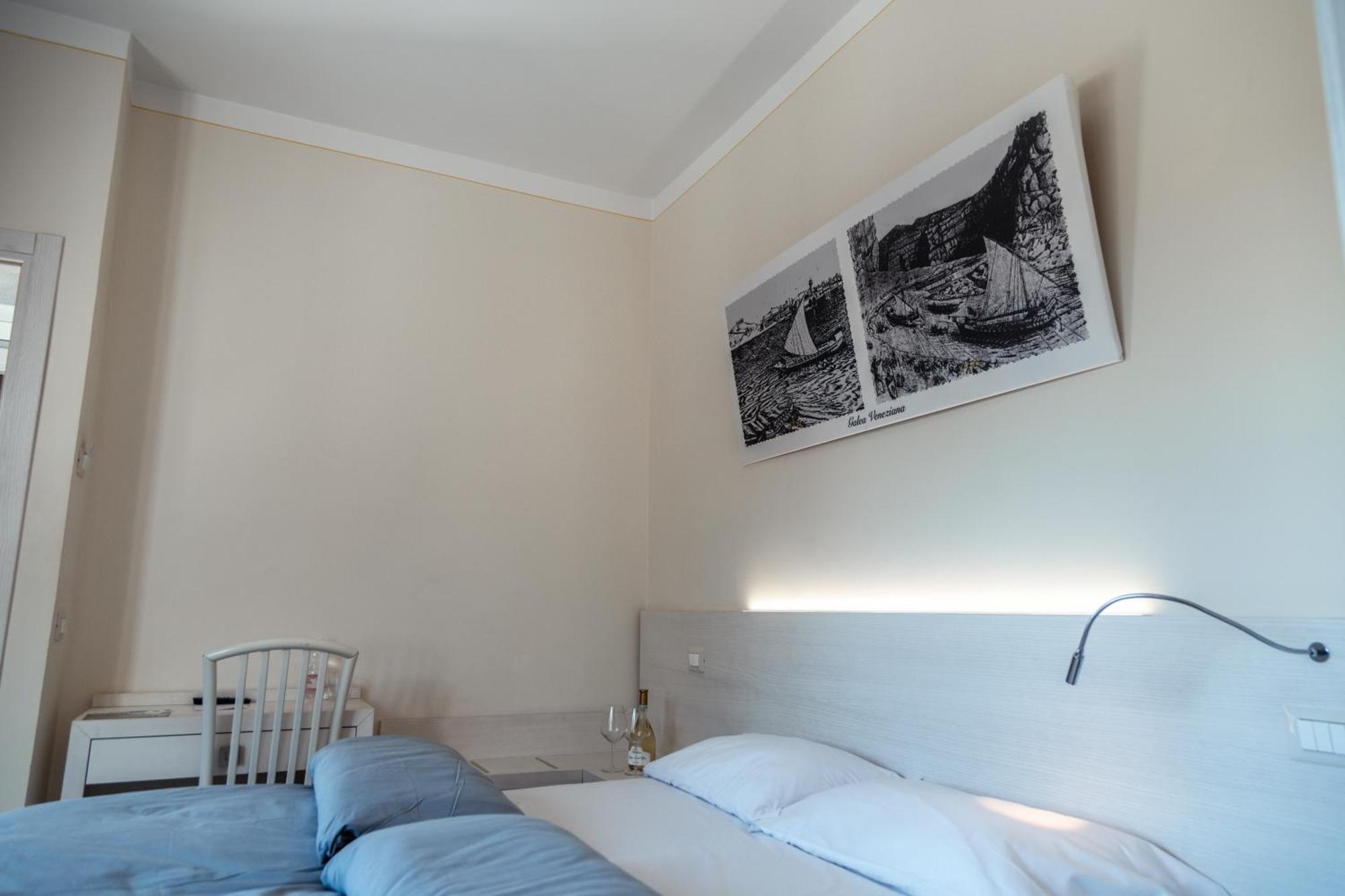 Albergo Cristina Lazise Exterior photo